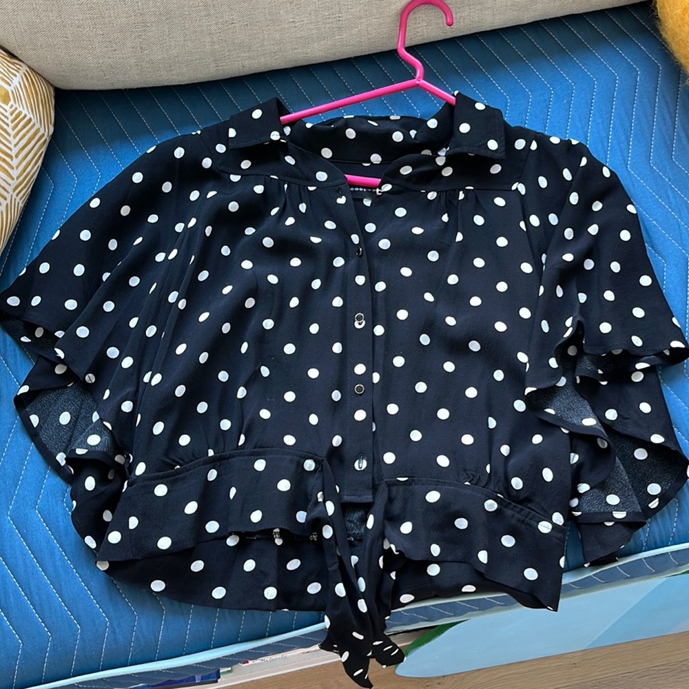 Code X Mode blouse size medium fits small